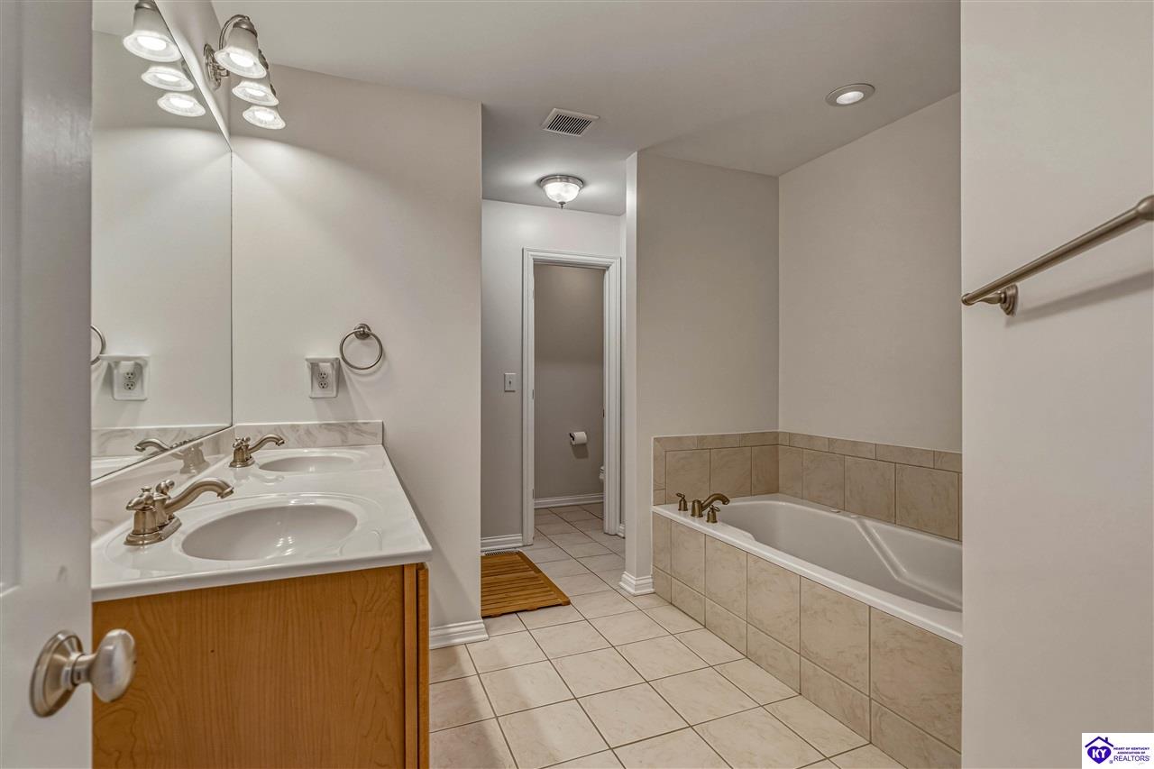 102 A Legacy Court Property Photo 24
