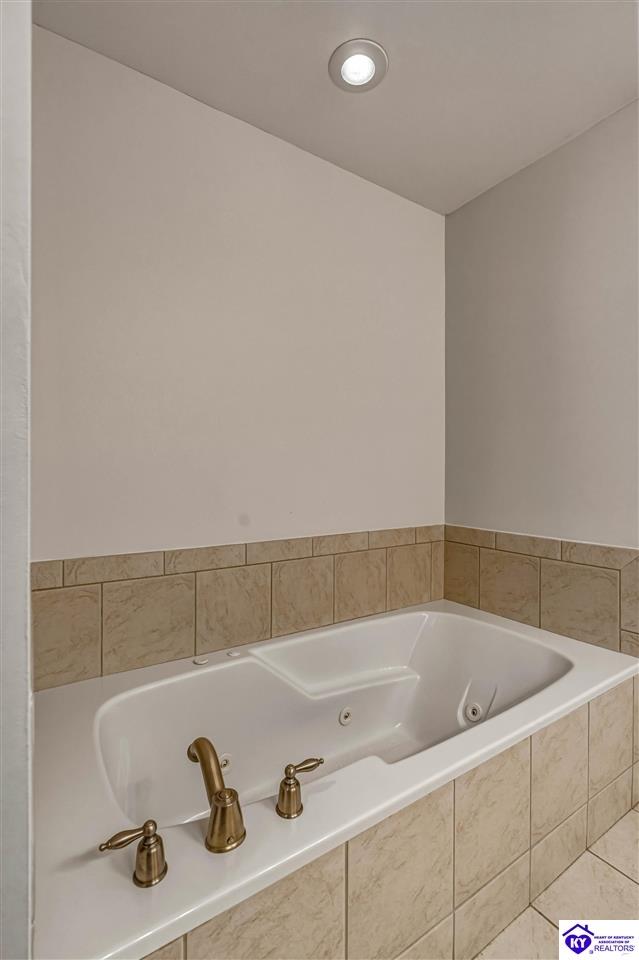 102 A Legacy Court Property Photo 25