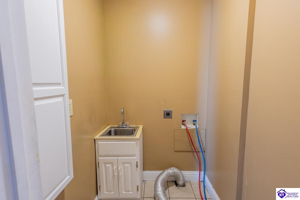 438 N Walnut Street Property Photo 22