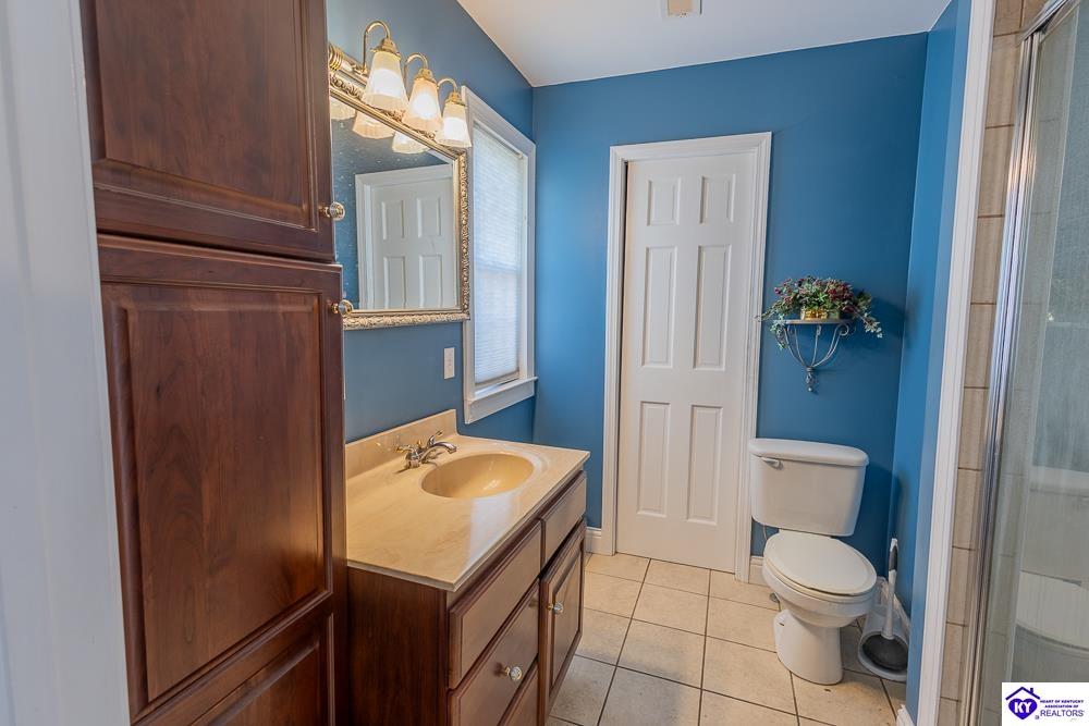 438 N Walnut Street Property Photo 27