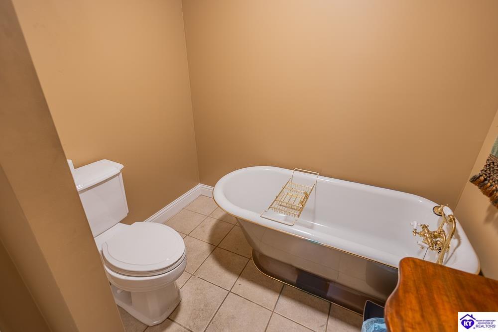 438 N Walnut Street Property Photo 30