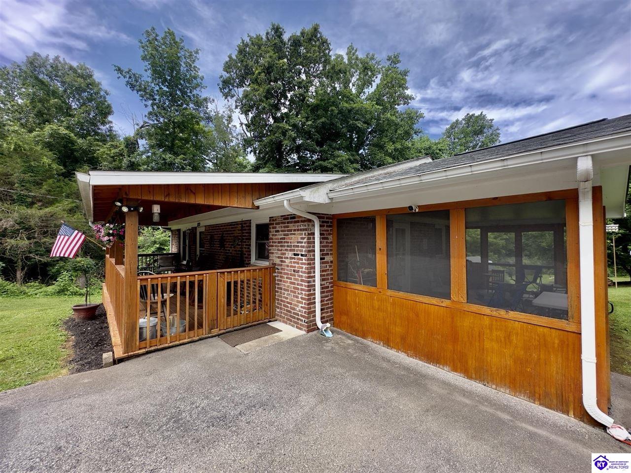 1109 Evelyn Drive Property Photo 7