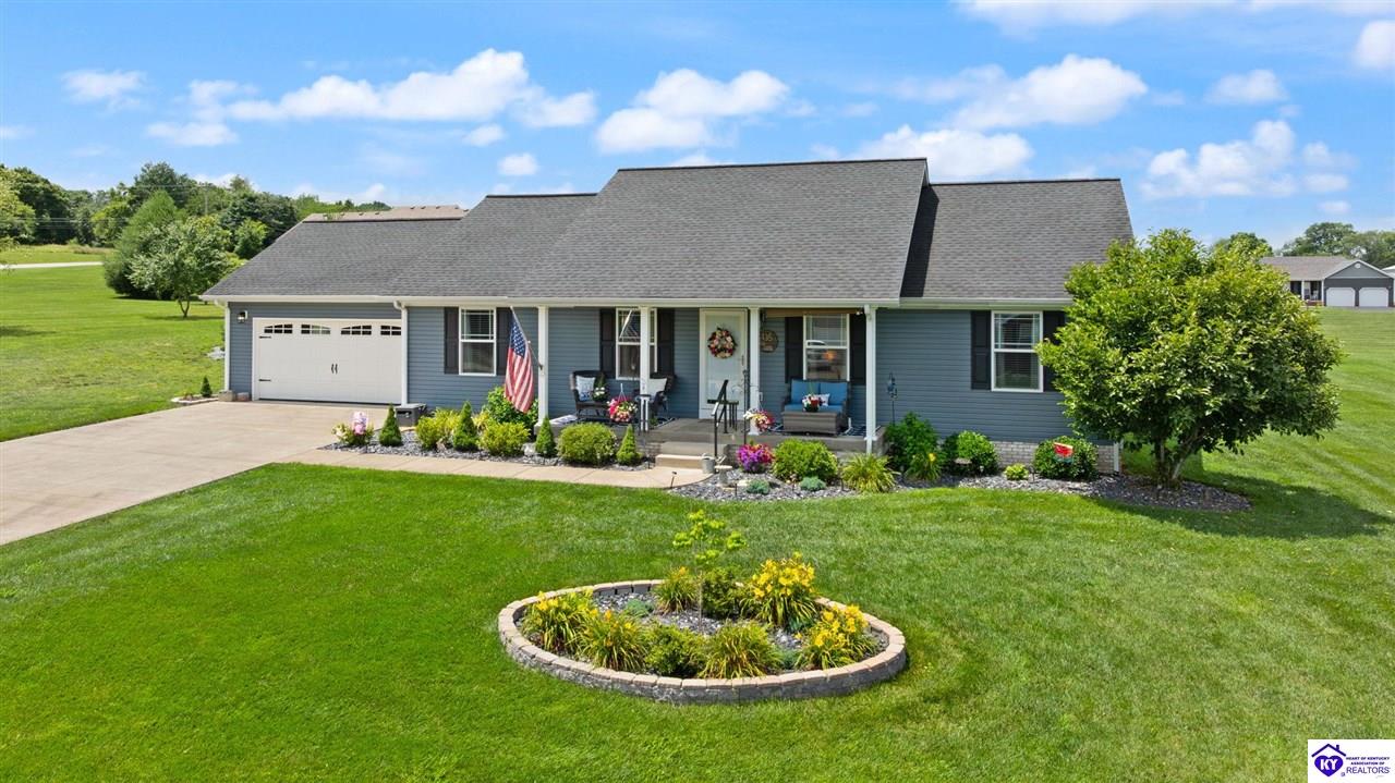 135 Hawk Landing Property Photo 1