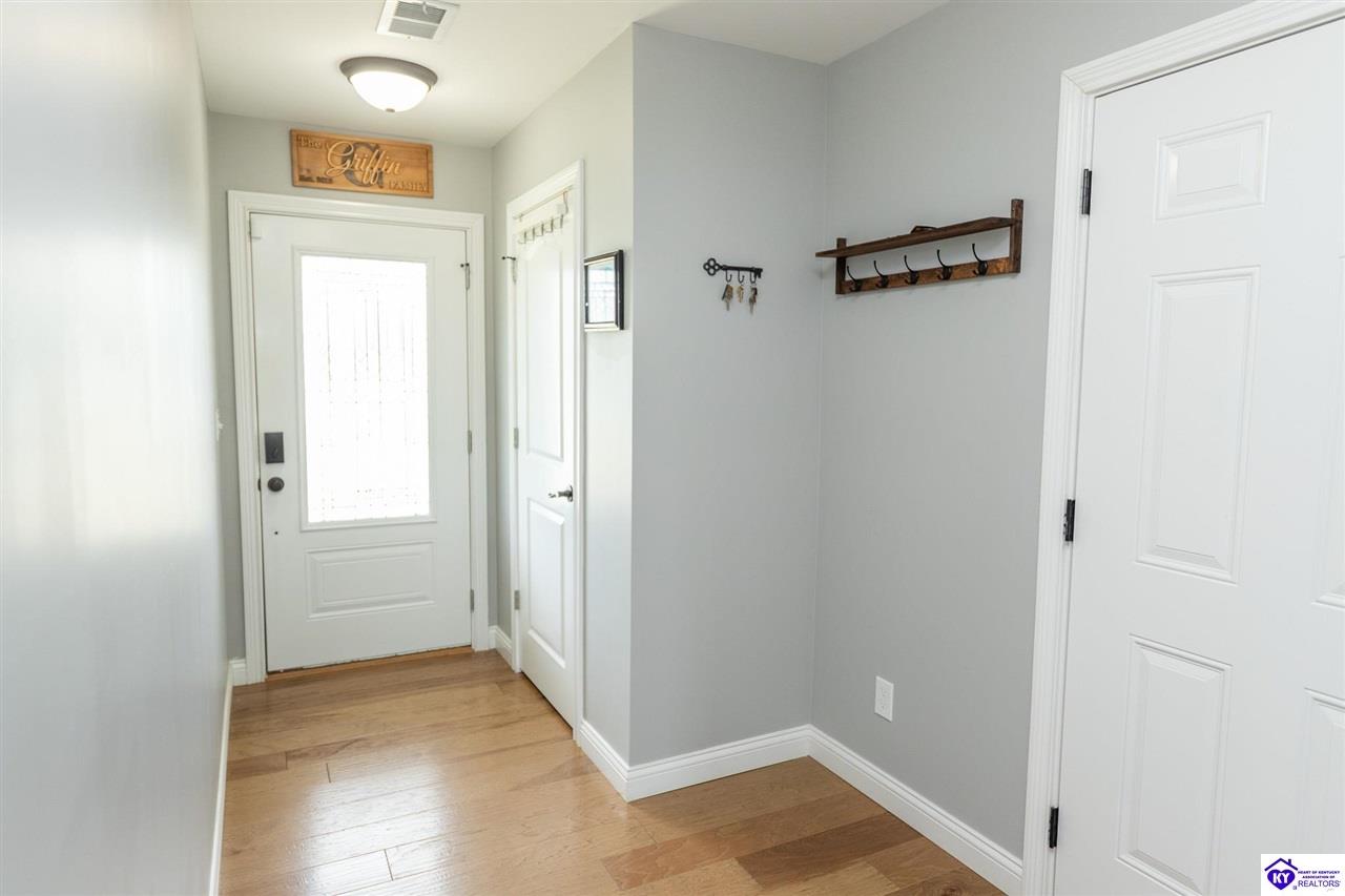 179 Twin Lakes Drive Property Photo 3