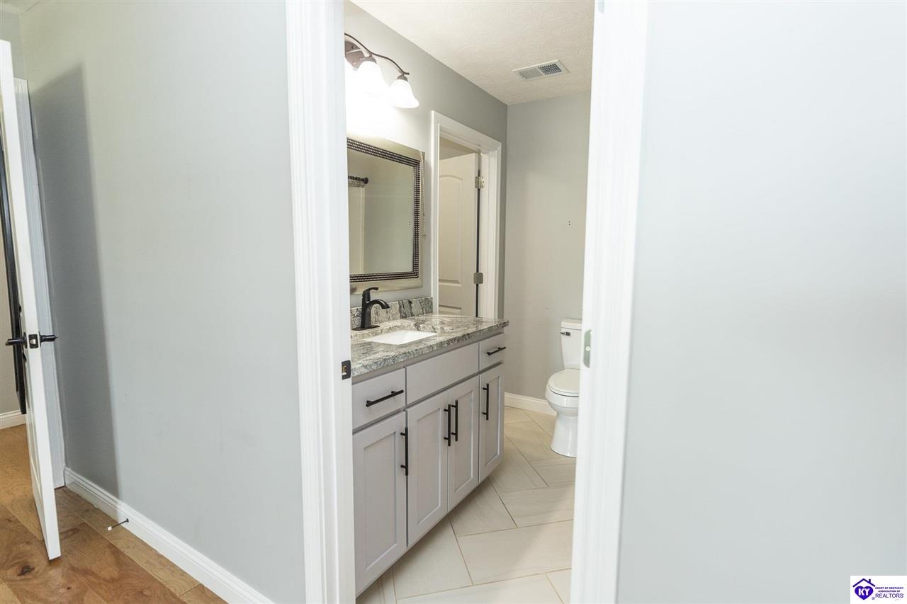 179 Twin Lakes Drive Property Photo 22