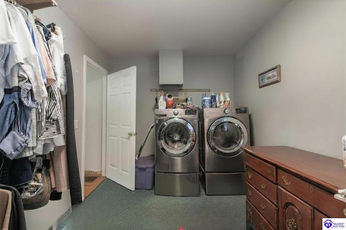 205 W Chestnut Street Property Photo 32