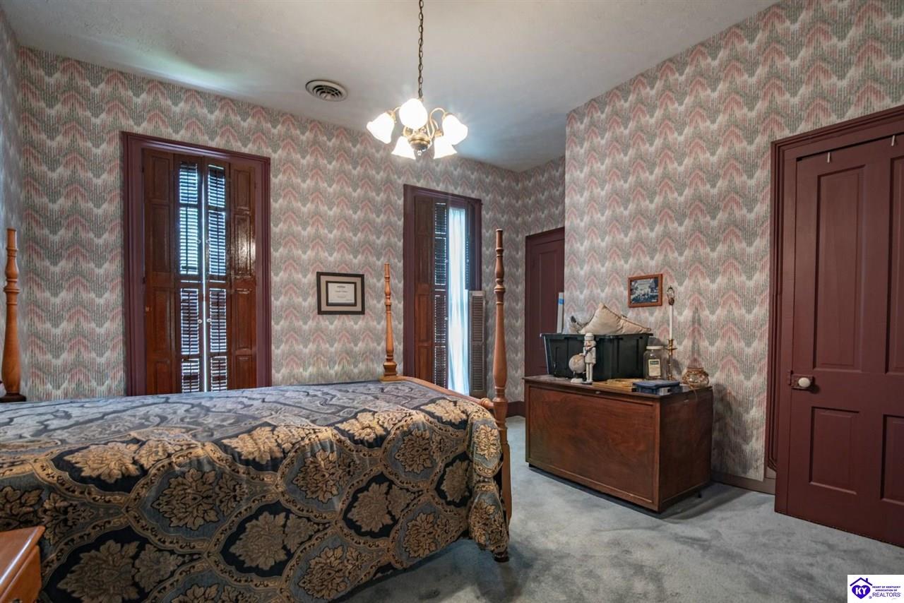 205 W Chestnut Street Property Photo 58