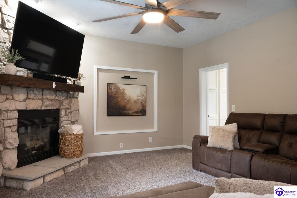 80 Mayfield Ct Property Photo 6