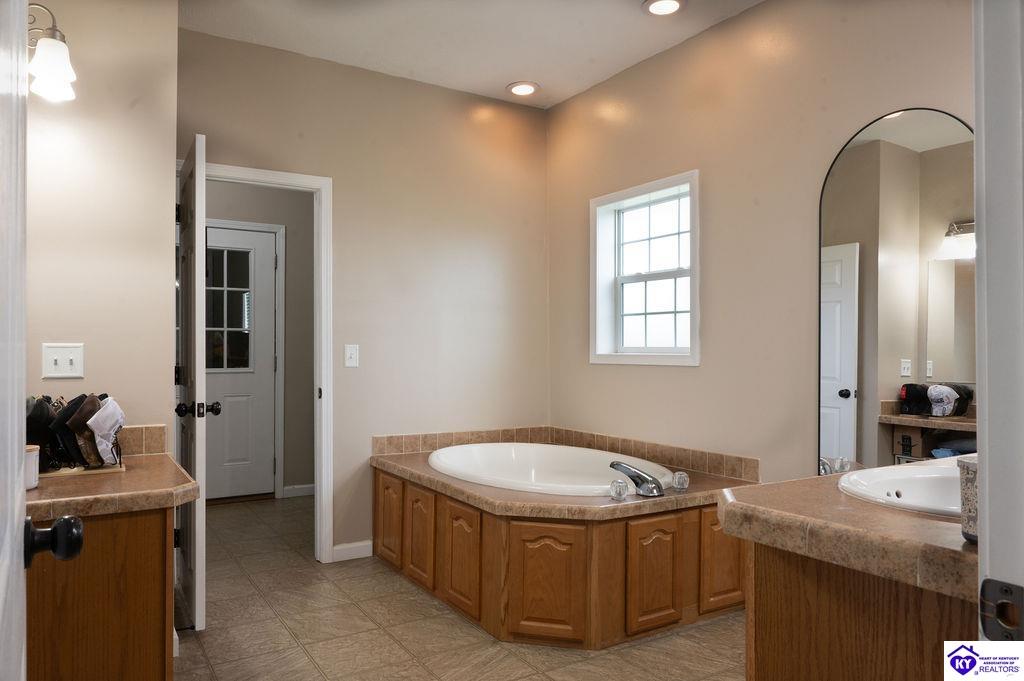 80 Mayfield Ct Property Photo 15