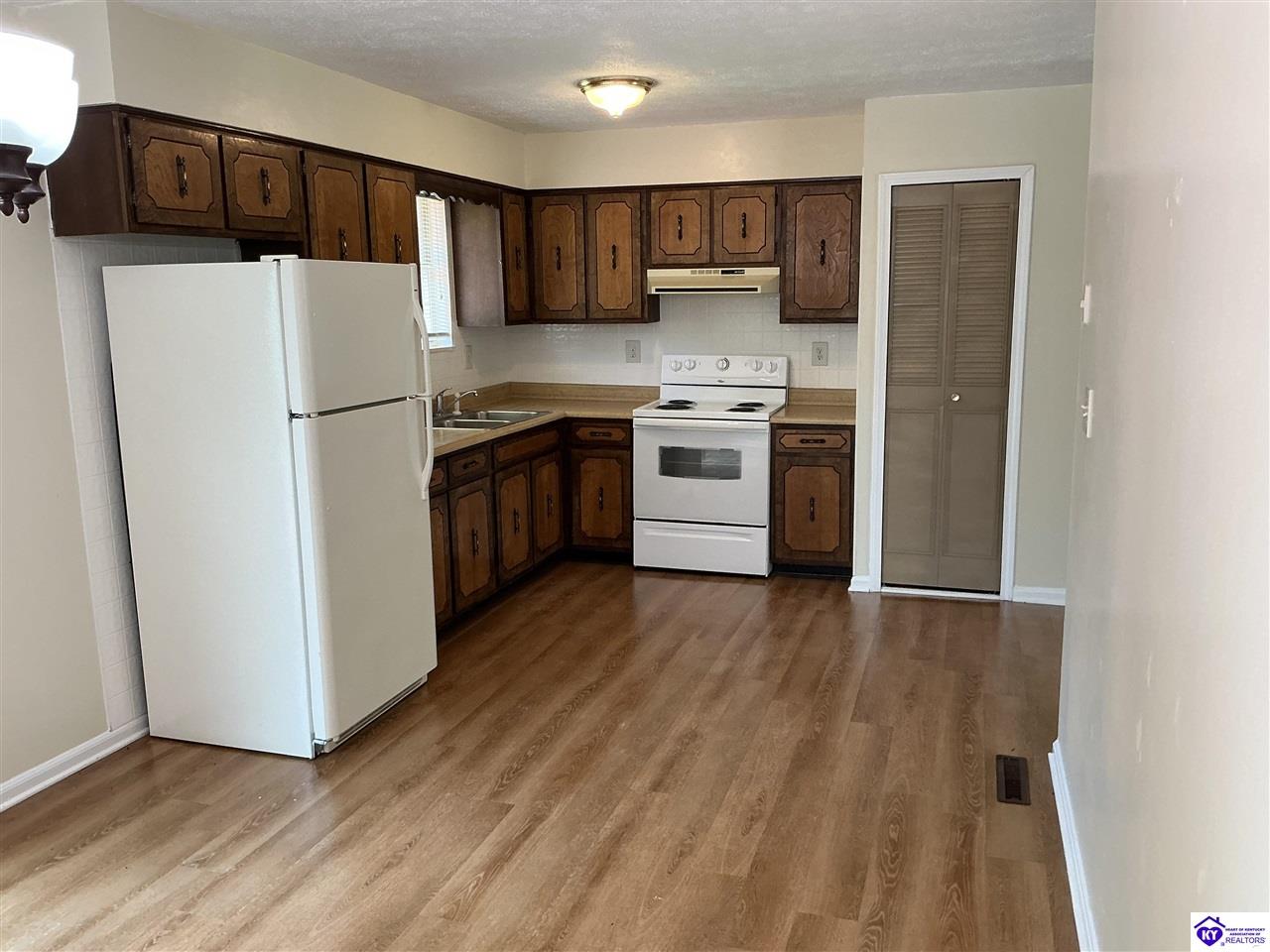 2604 Northern Road Property Photo 13