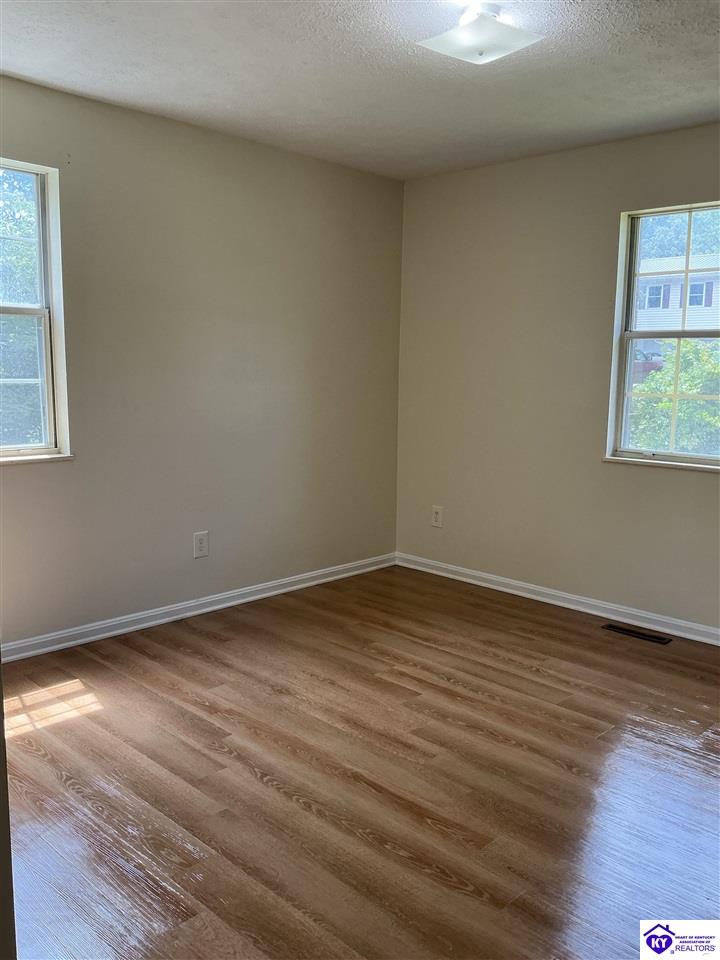2604 Northern Road Property Photo 20