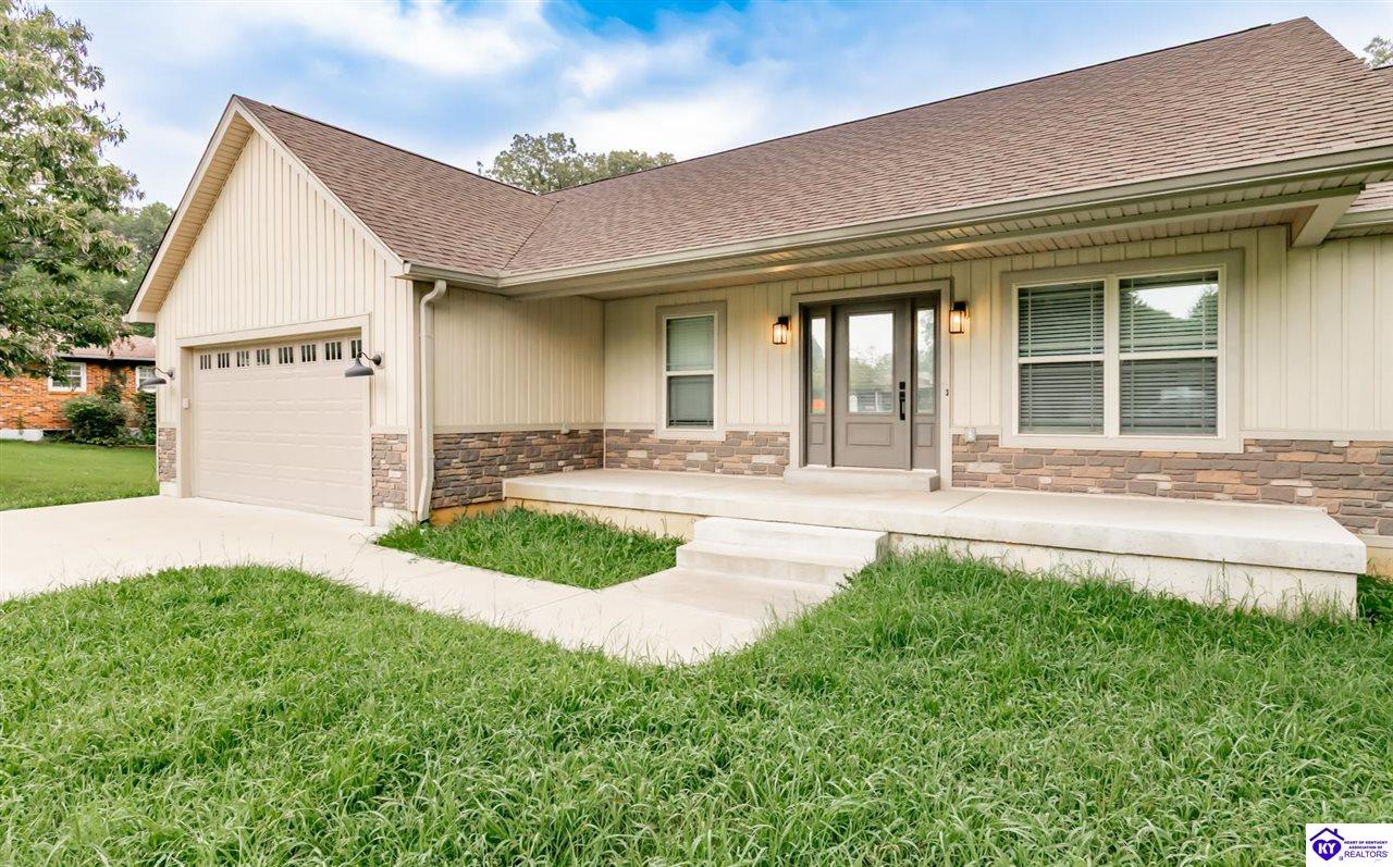 369 Meadowview Drive Property Photo 3