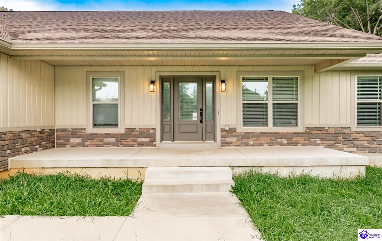 369 Meadowview Drive Property Photo 4