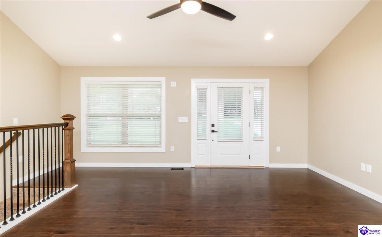 369 Meadowview Drive Property Photo 6