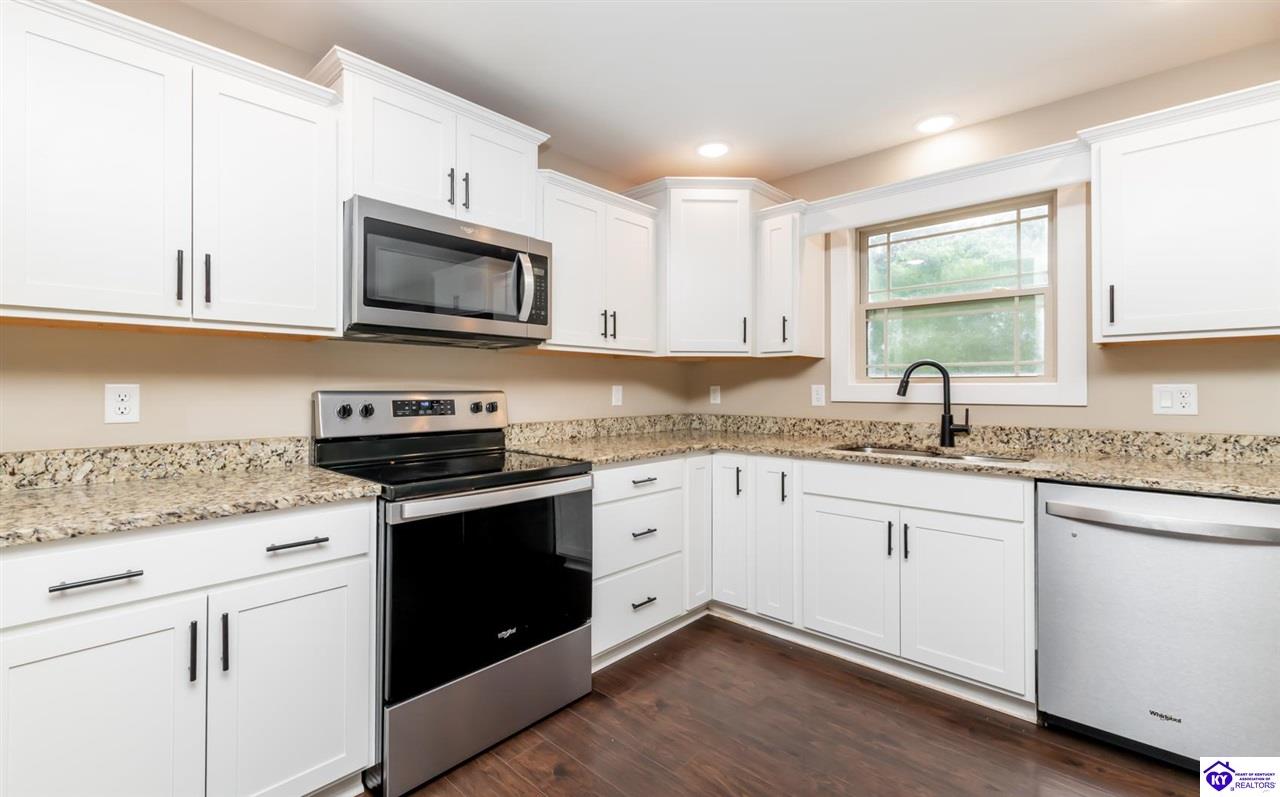 369 Meadowview Drive Property Photo 18