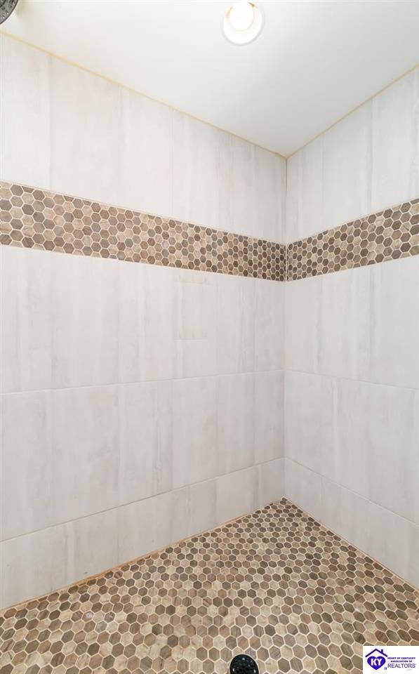 369 Meadowview Drive Property Photo 32