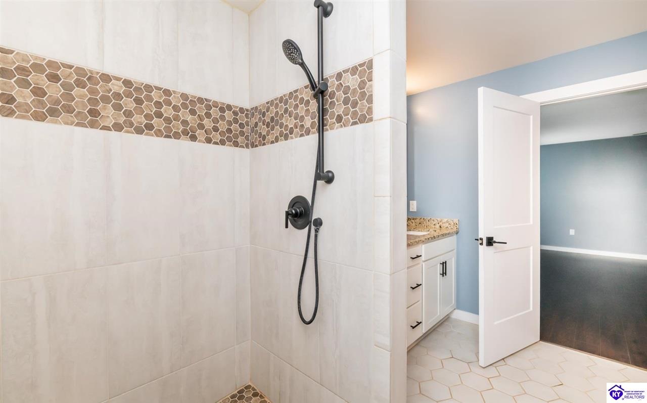 369 Meadowview Drive Property Photo 33