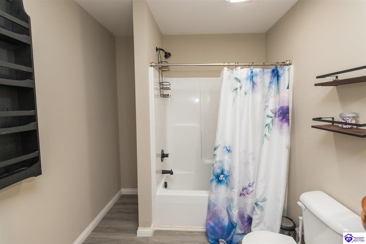 7205 S Woodland Drive Property Photo 27