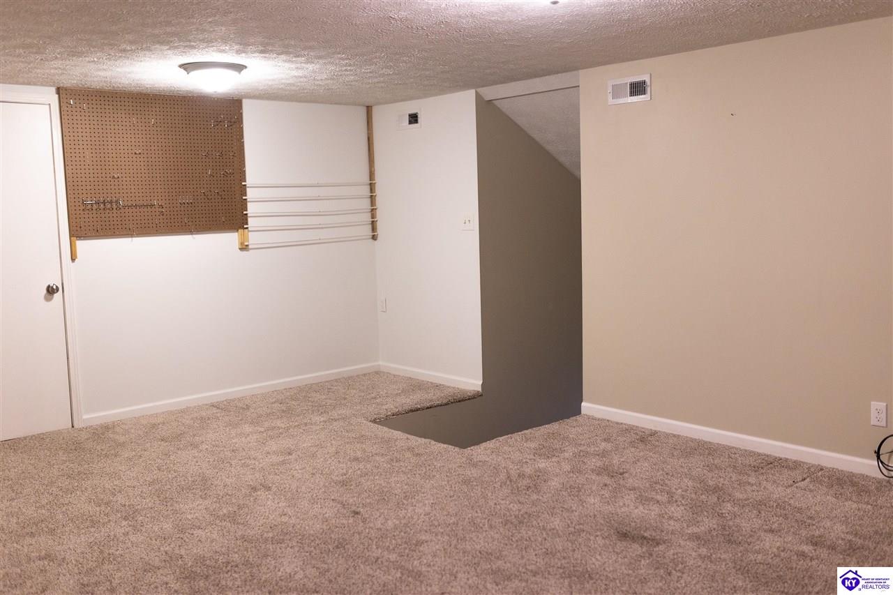 340 Beechwood Drive Property Photo 8