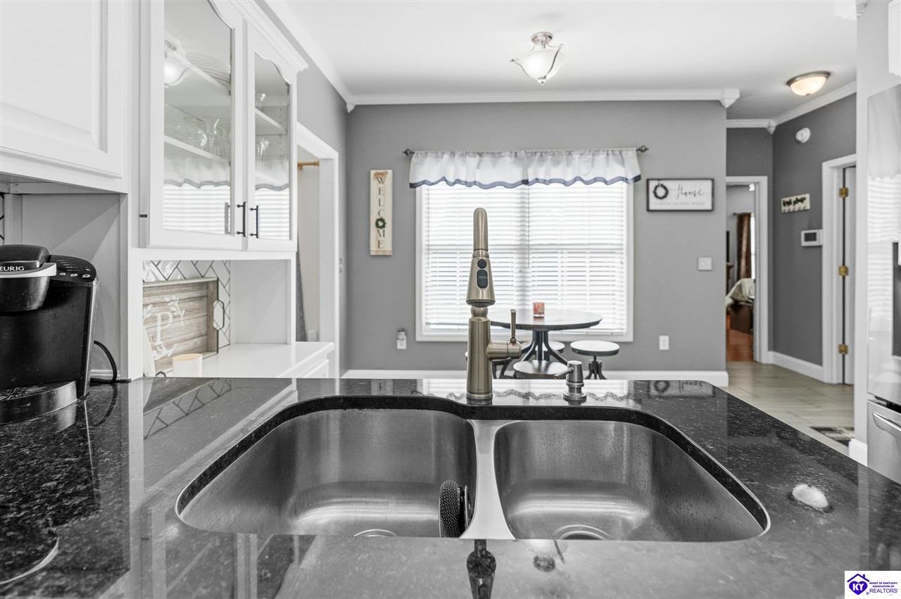 94 Bentley Boulevard Property Photo 10