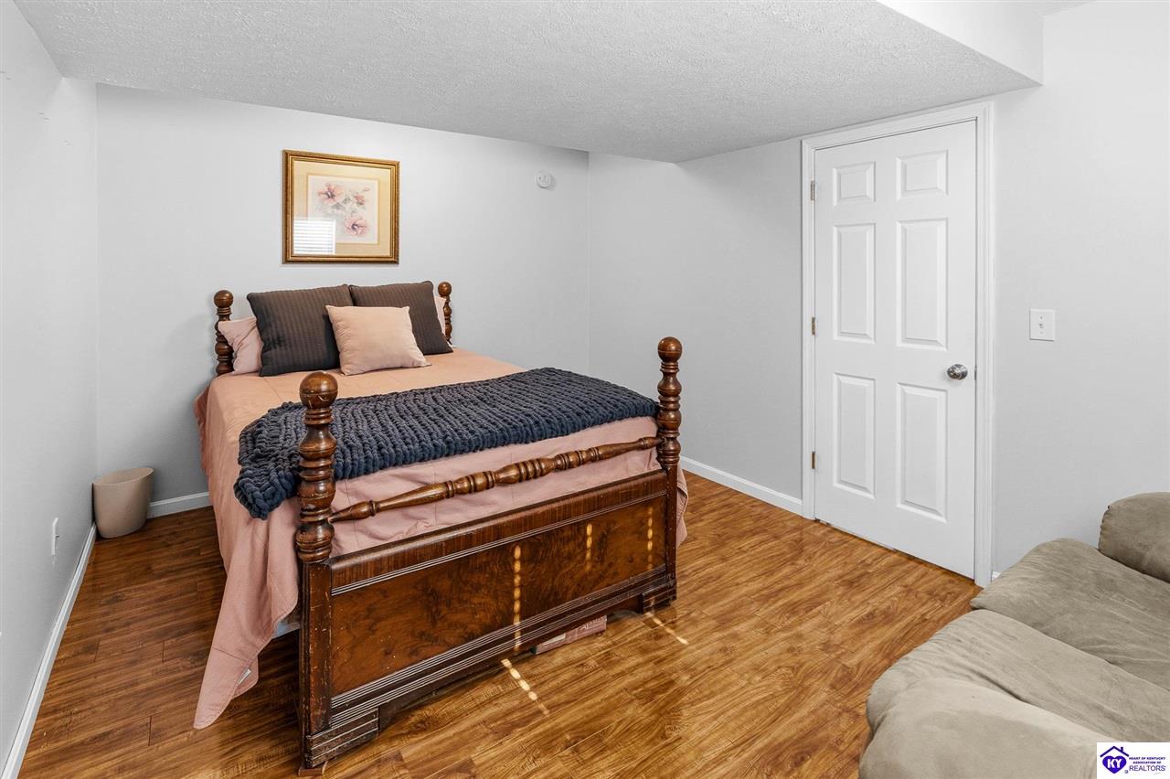 94 Bentley Boulevard Property Photo 28