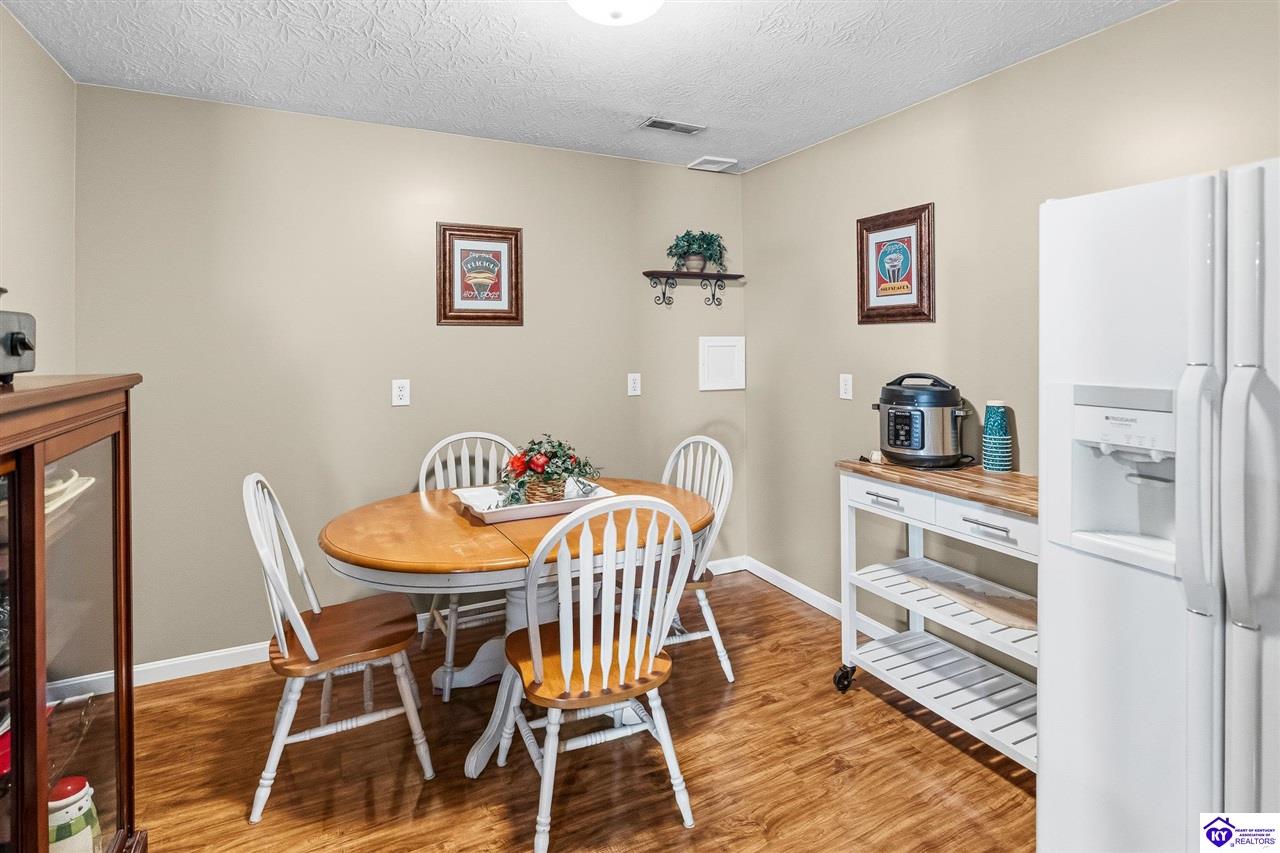 94 Bentley Boulevard Property Photo 32