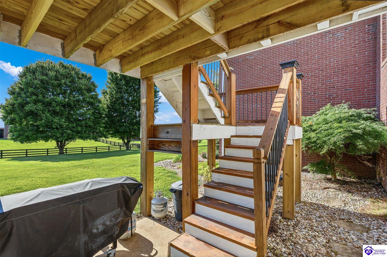 94 Bentley Boulevard Property Photo 37