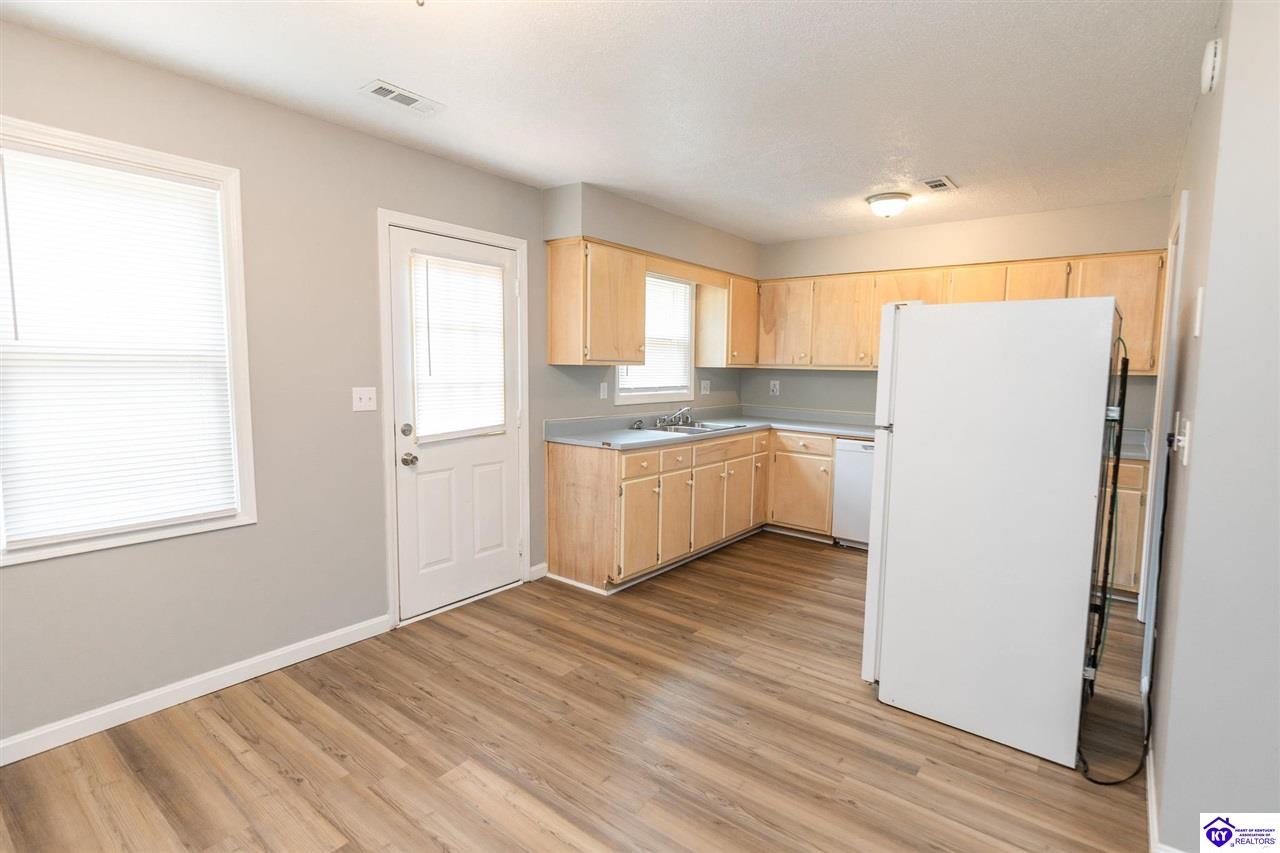 315 Berkley Court Property Photo 12