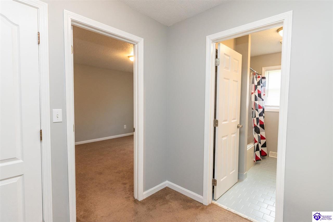 315 Berkley Court Property Photo 23