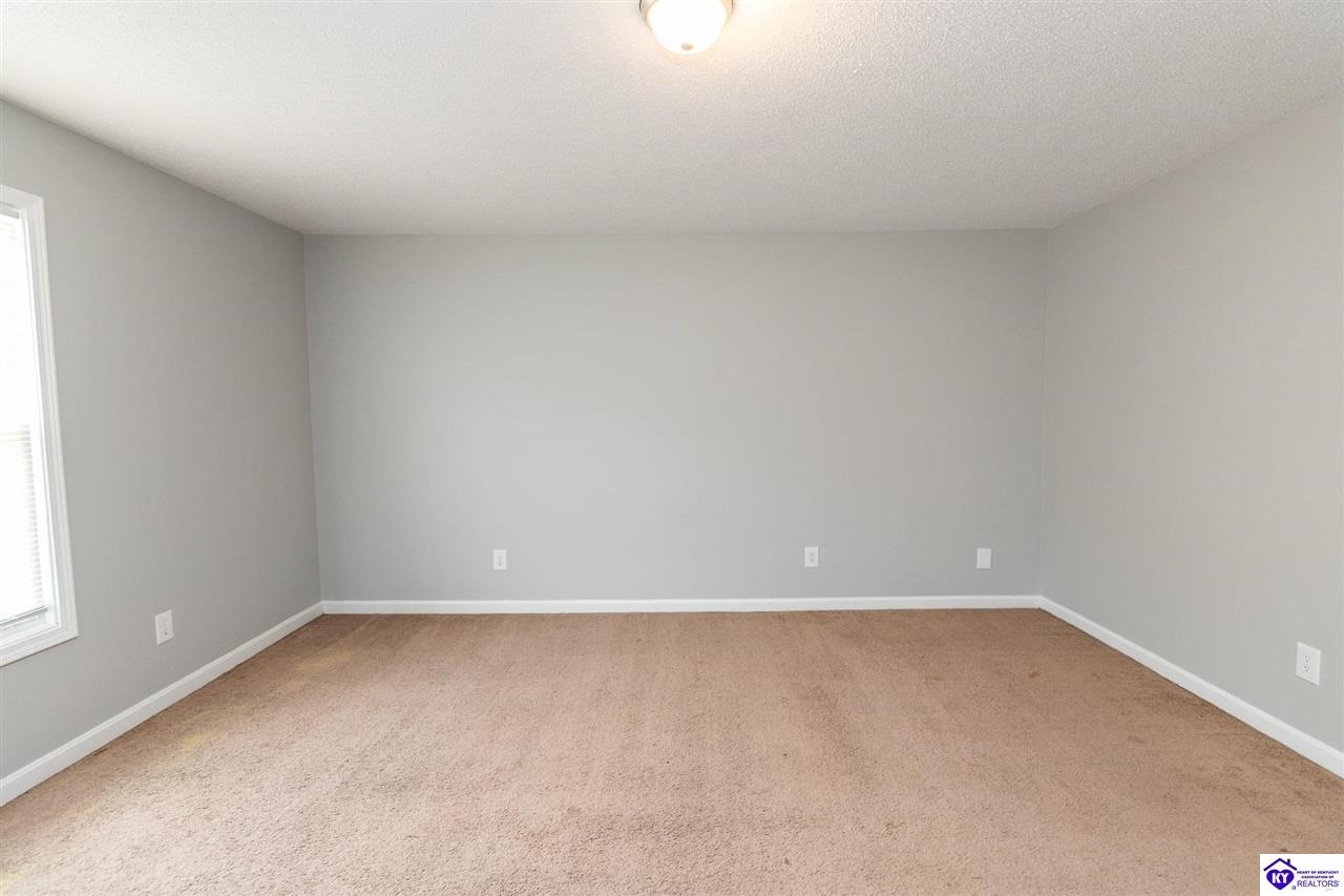 315 Berkley Court Property Photo 25