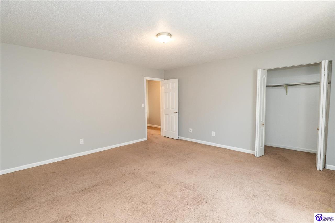 315 Berkley Court Property Photo 27