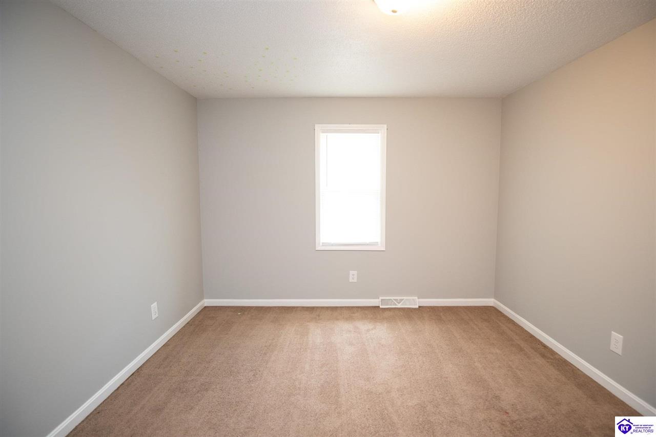 315 Berkley Court Property Photo 29
