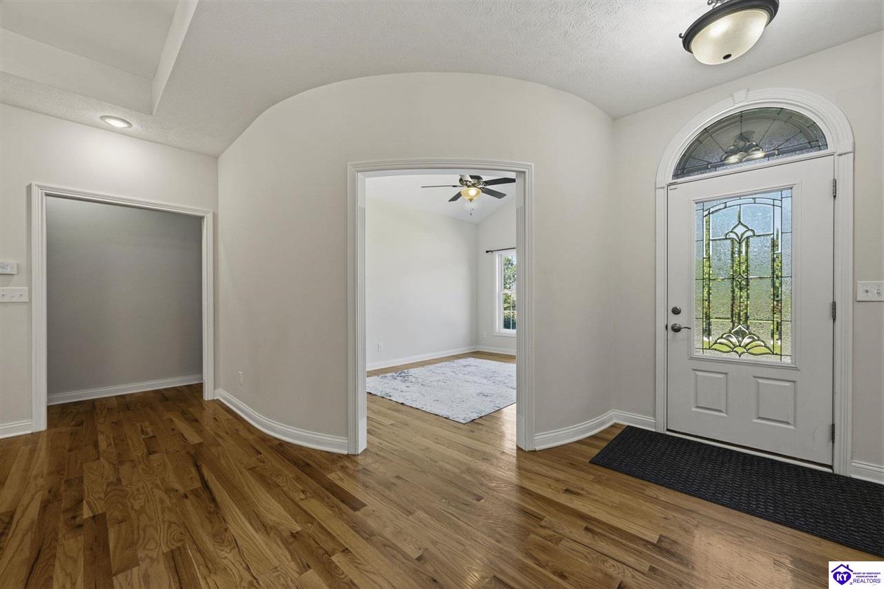 578 Deer Run Way Property Photo 8