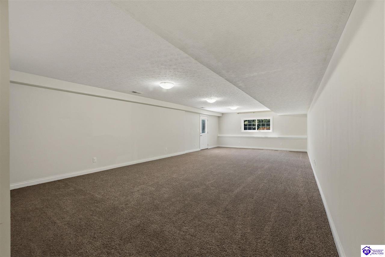 578 Deer Run Way Property Photo 30