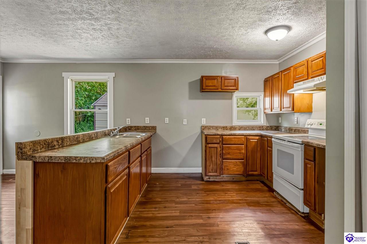 163 E Airview Drive Property Photo 3