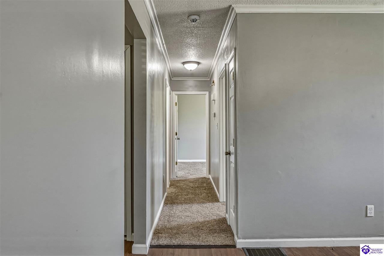 163 E Airview Drive Property Photo 10