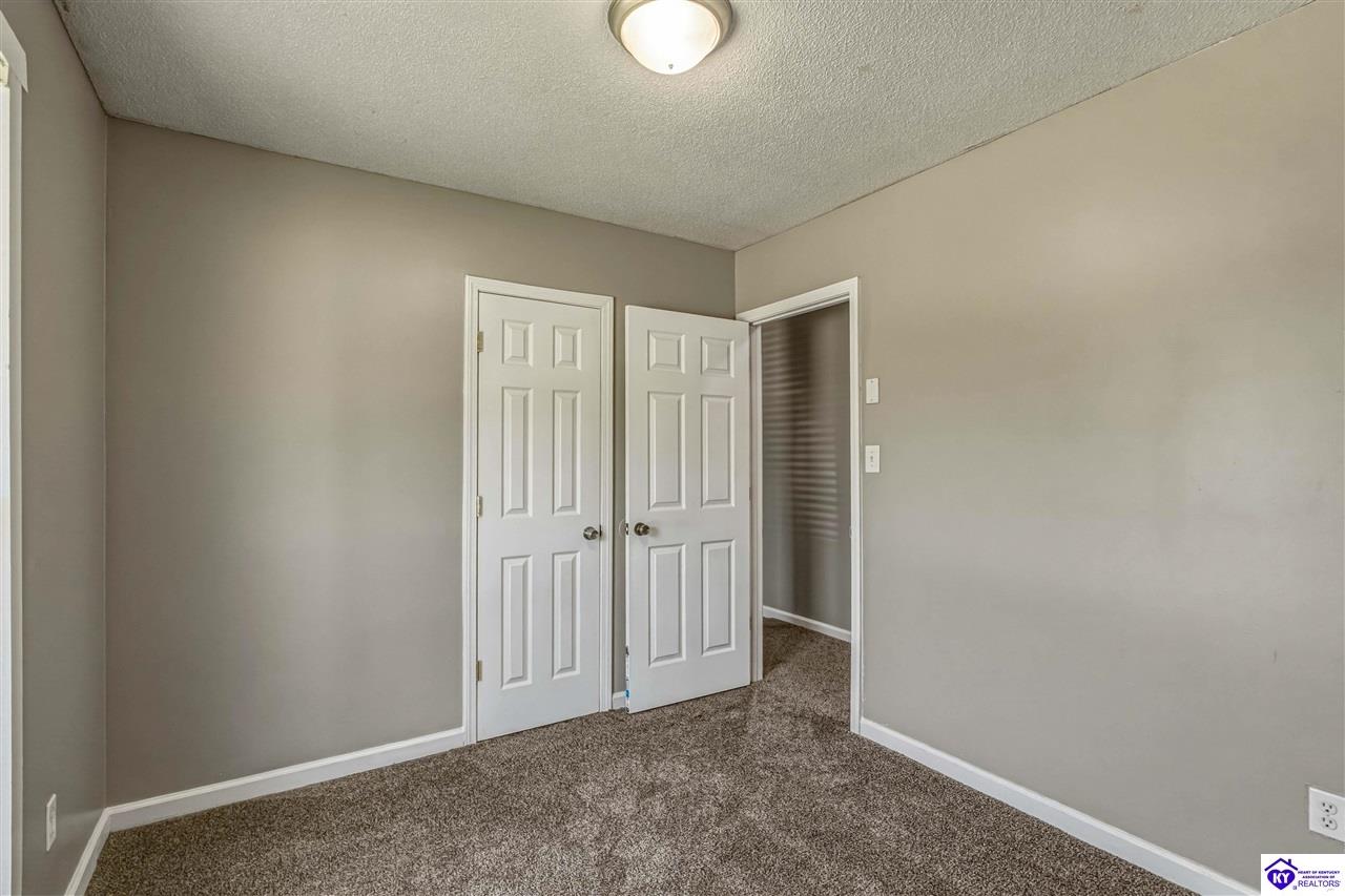 163 E Airview Drive Property Photo 12