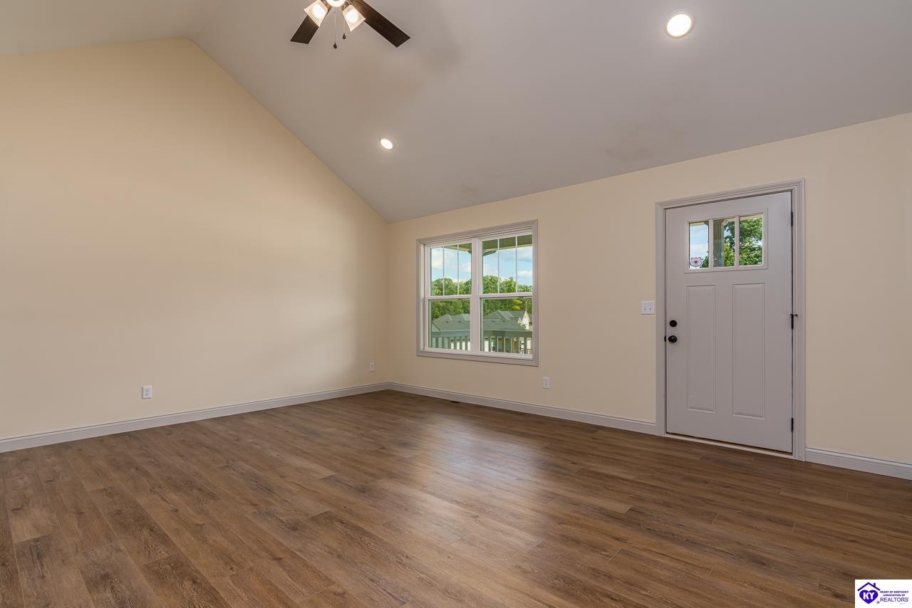 148 Wooded Glen Road Property Photo 3