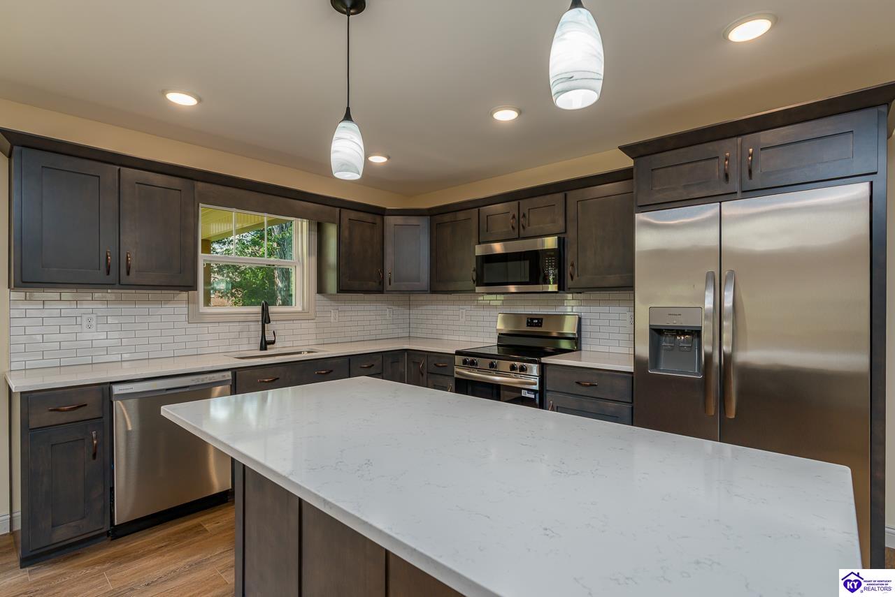148 Wooded Glen Road Property Photo 4