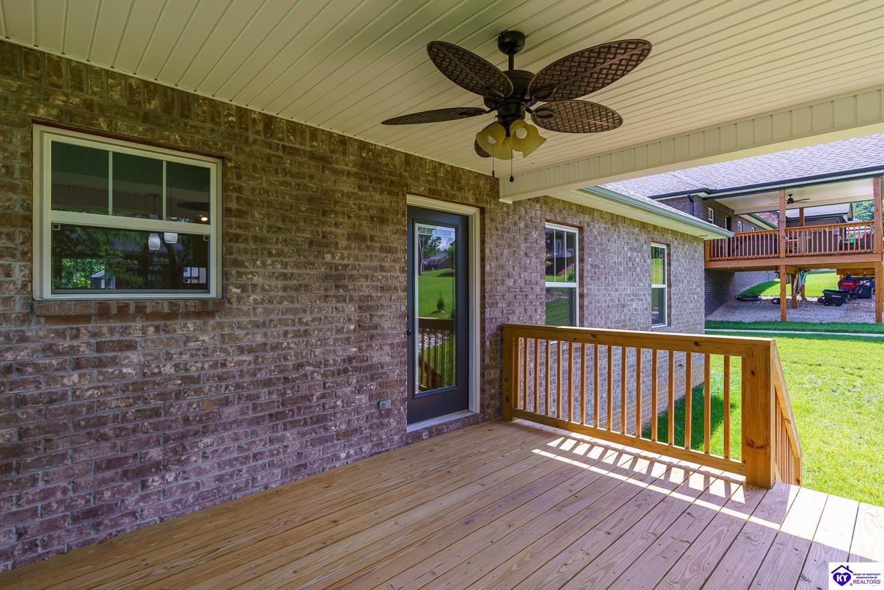 148 Wooded Glen Road Property Photo 17