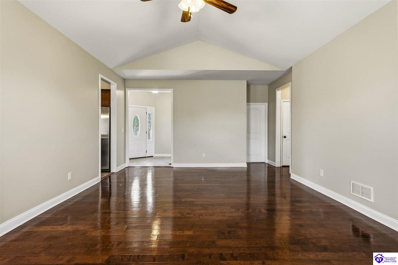 517 Concord Grape Way Property Photo 9