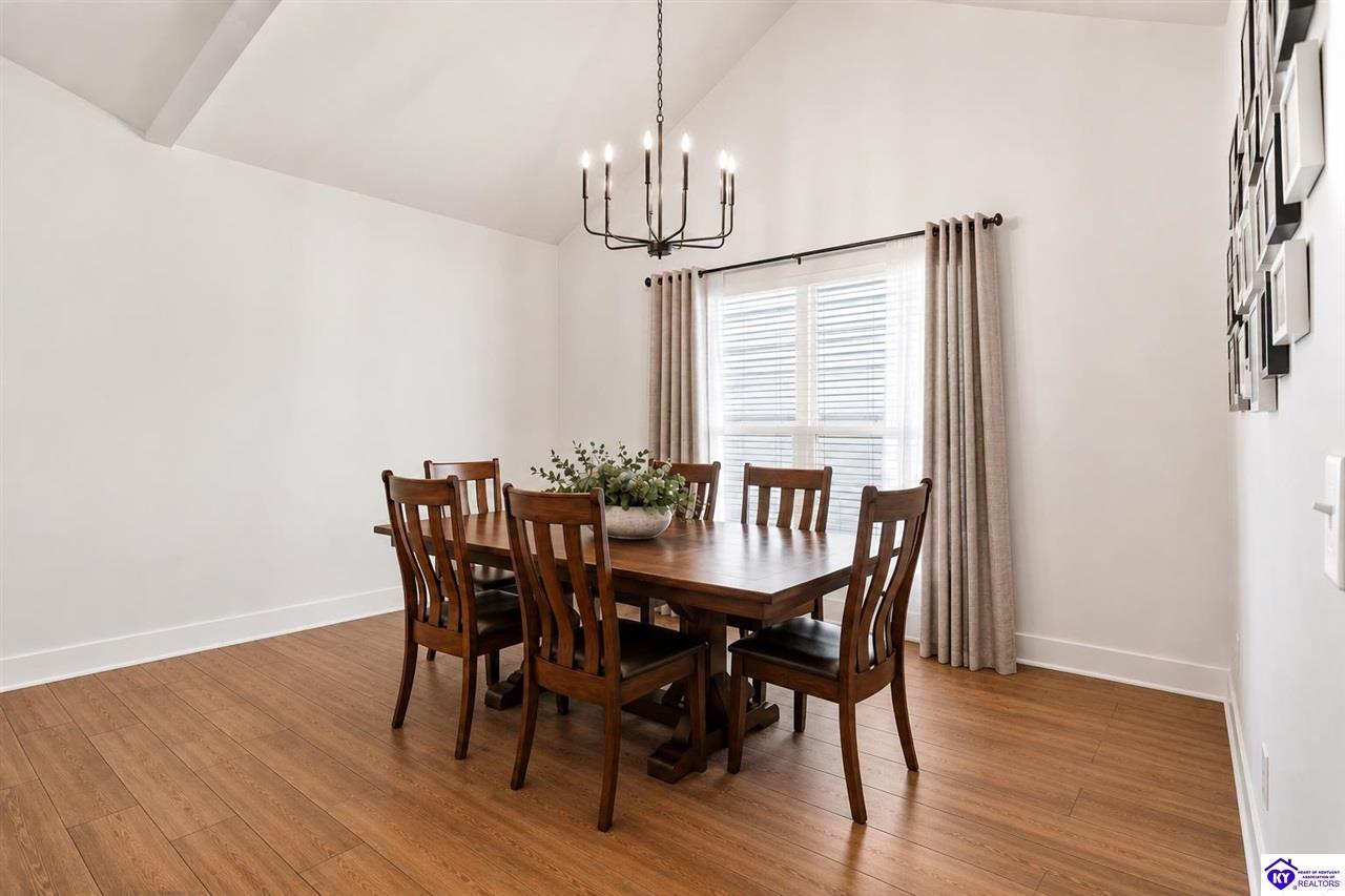 305 Ashwood Avenue Property Photo 10