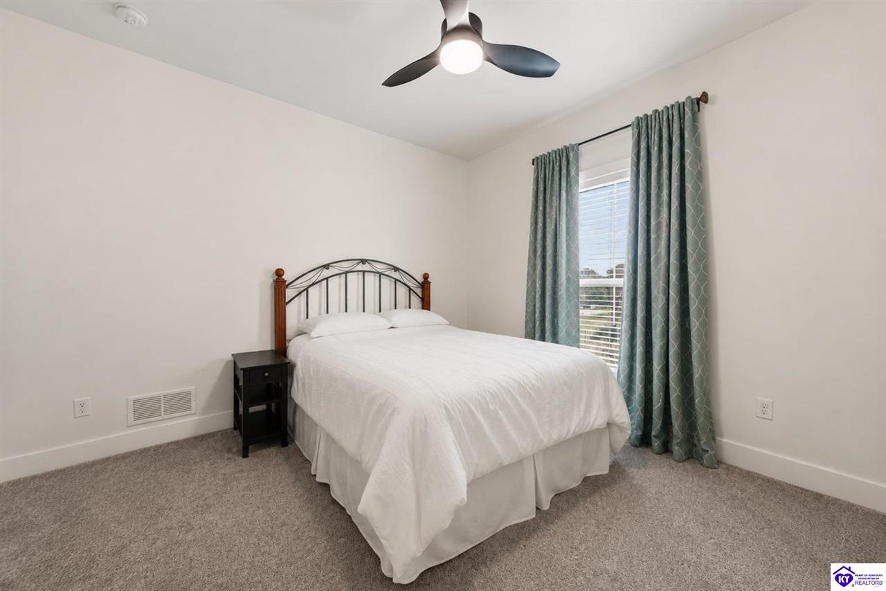 305 Ashwood Avenue Property Photo 16