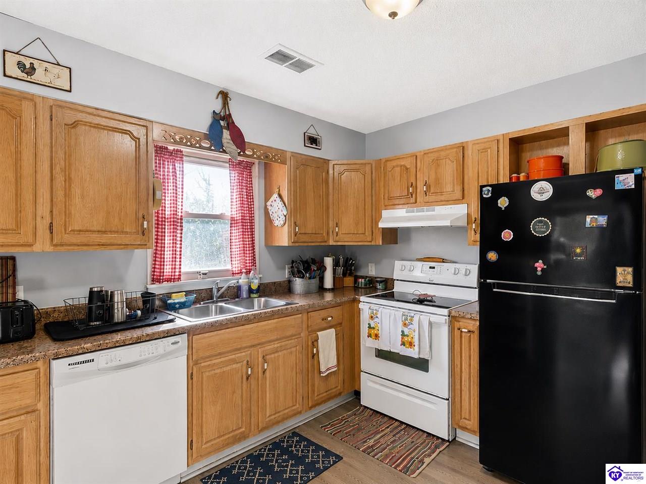 191 Maple Leaf Lane Property Photo 4