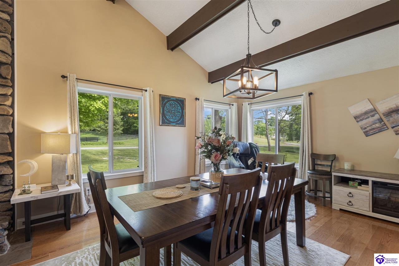 200 Carey Lane Property Photo 12