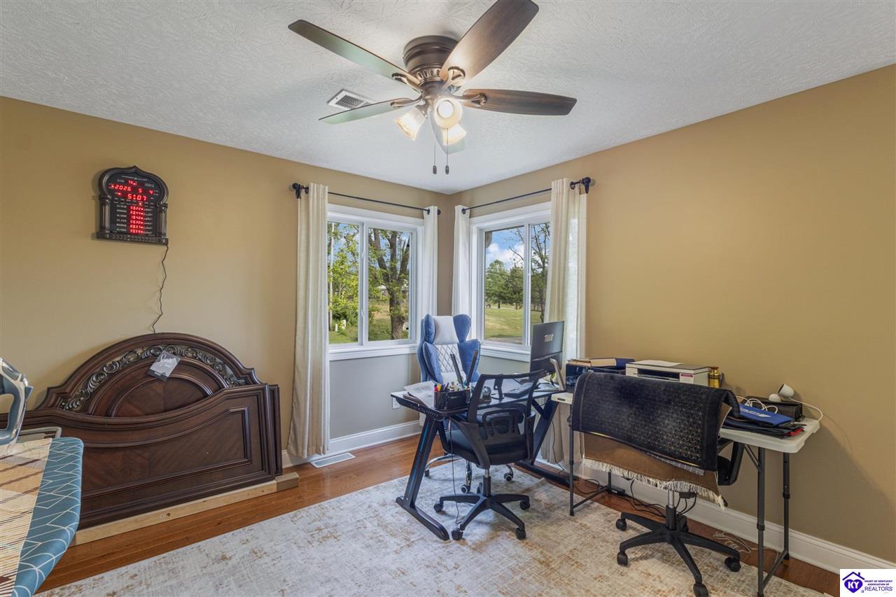 200 Carey Lane Property Photo 15