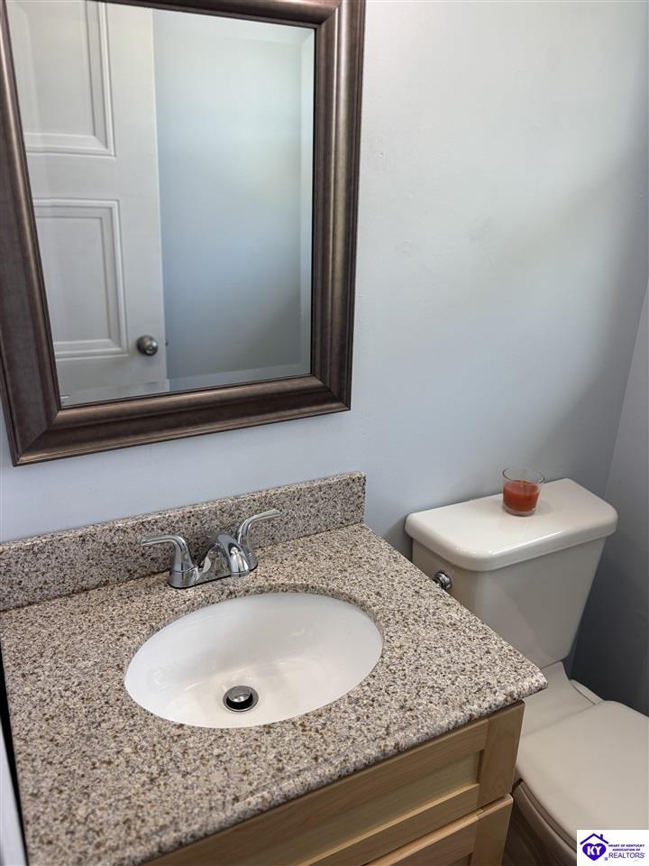 904 Maplewood Drive Property Photo 32