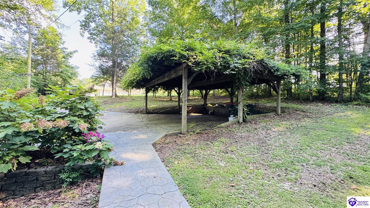 441 Paulette Way Property Photo 16