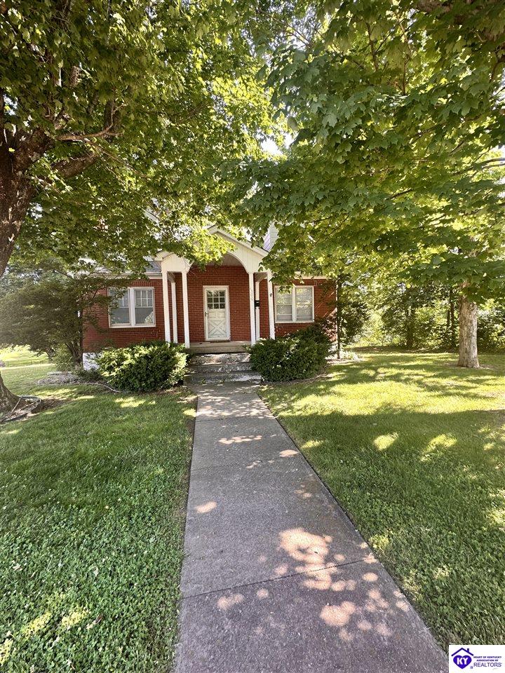 301 E Main Street Property Photo 1