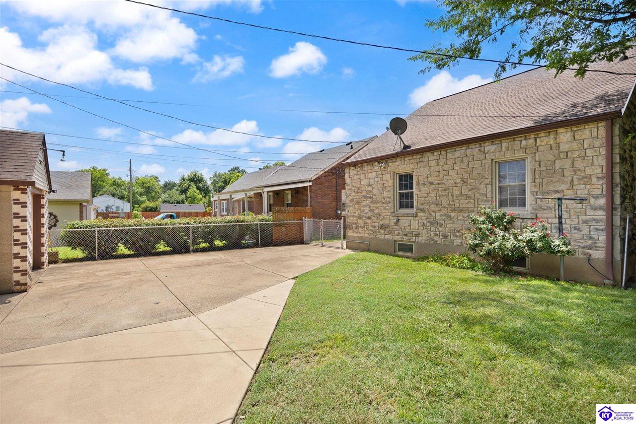 4529 Meridale Avenue Property Photo 11